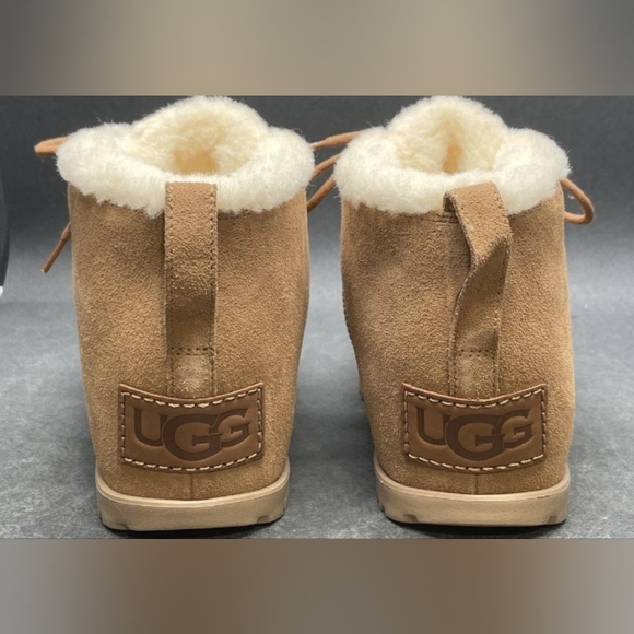 UGG Wmn's Pumped Lace Up 'Chestnut' Ankle Boots Size 8 NWT MSRP $175 - Picture 7 of 10